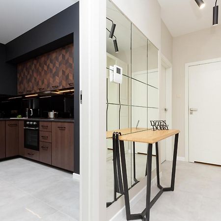 Awangarda Apartment Warsaw Ochota By Renters Prestige Varsóvia Exterior foto