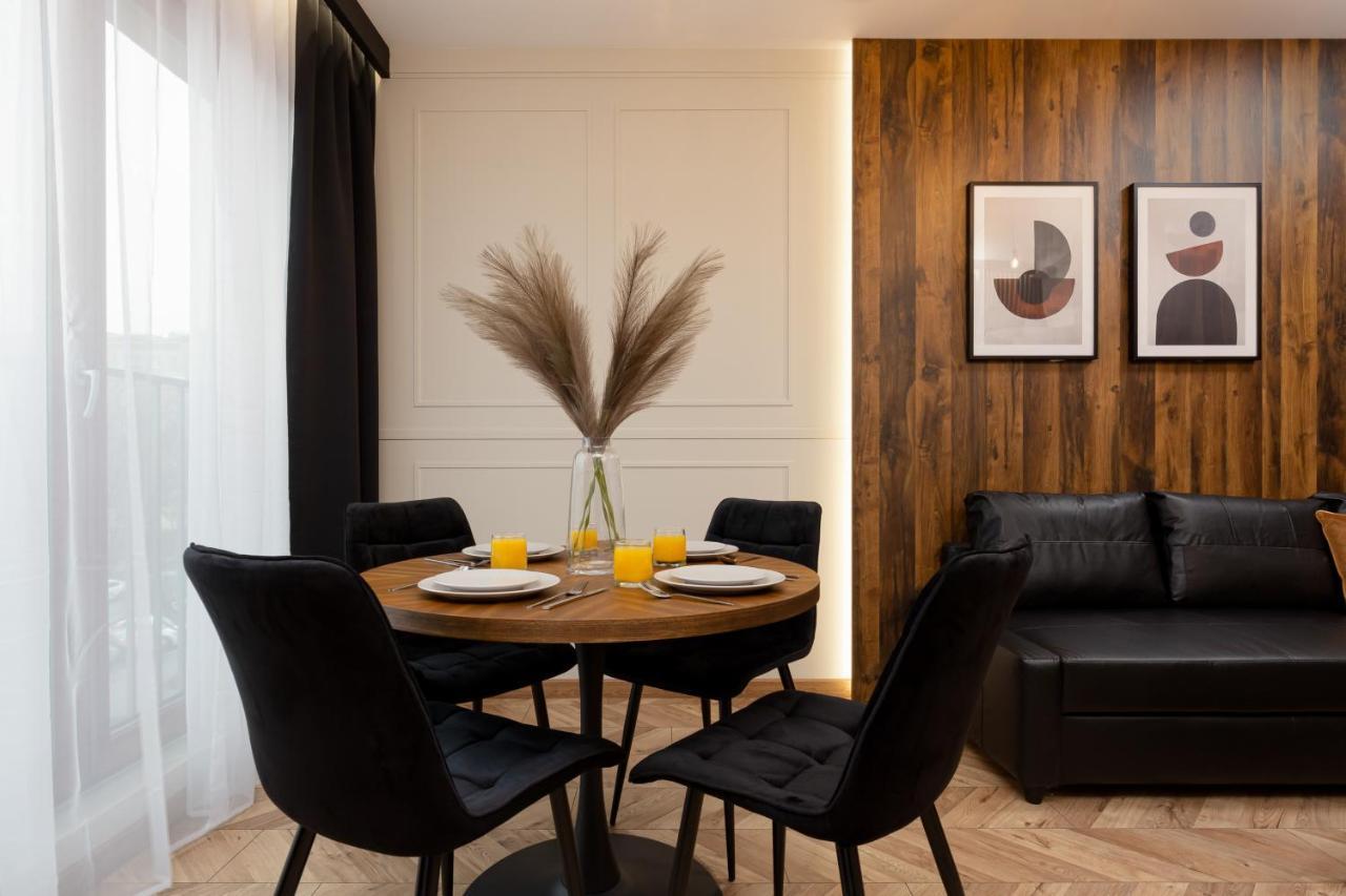 Awangarda Apartment Warsaw Ochota By Renters Prestige Varsóvia Exterior foto