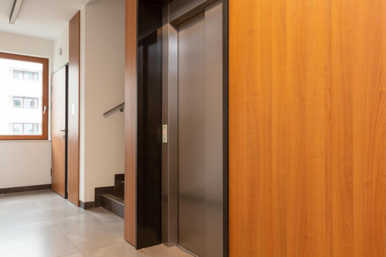 Awangarda Apartment Warsaw Ochota By Renters Prestige Varsóvia Exterior foto
